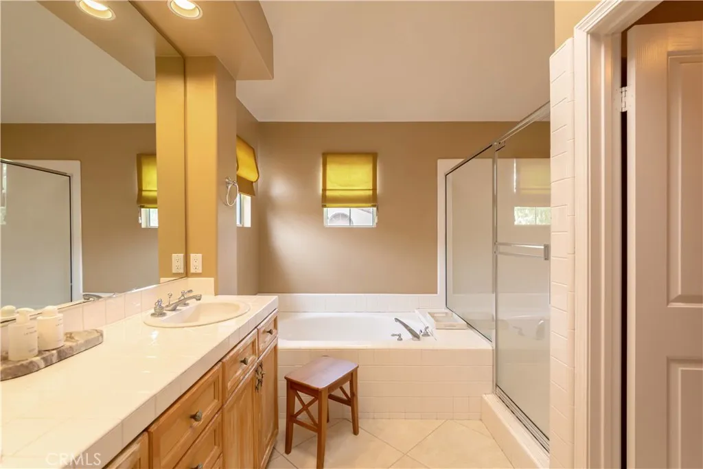 10925 Kimball Place, Tustin, California 92782 home-pic-24